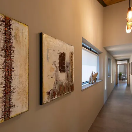 Relais Pqlin بيت ضيافة Castagnito